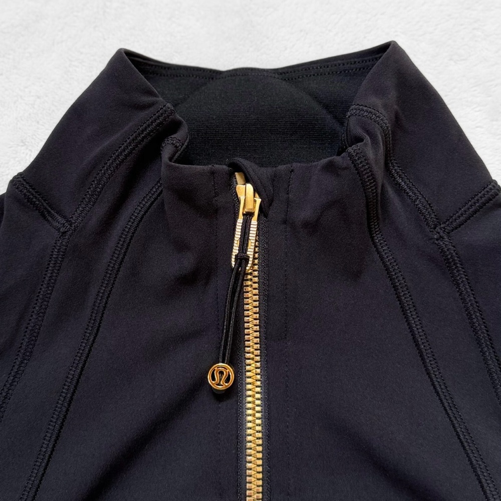 NWT Lululemon Define Cropped Jacket Nulu™ — Black/Gold/Gold — Size 6 - Picture 7 of 13